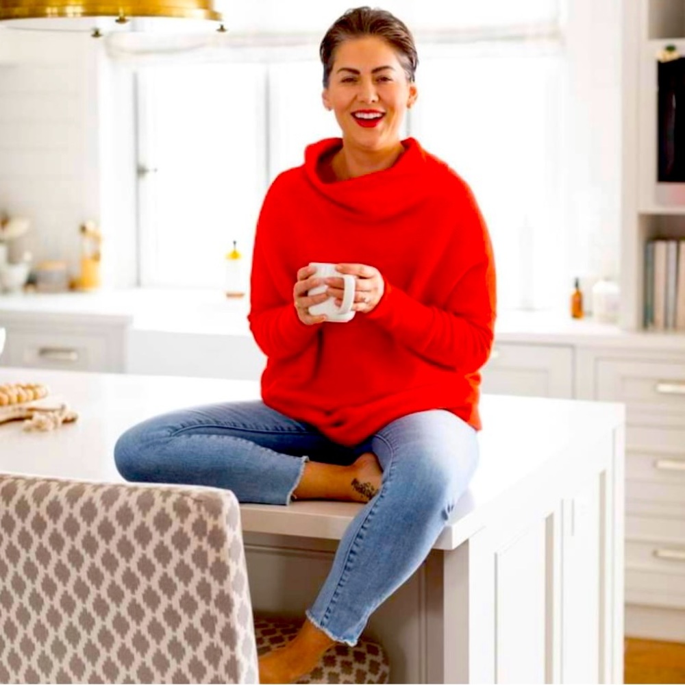 Free people red ottoman tunic as seen on Jillian Harris